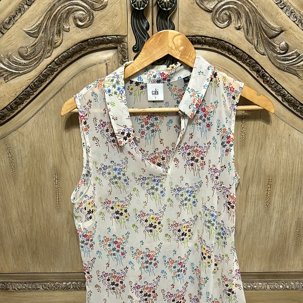 Cabi sleeveless floral top